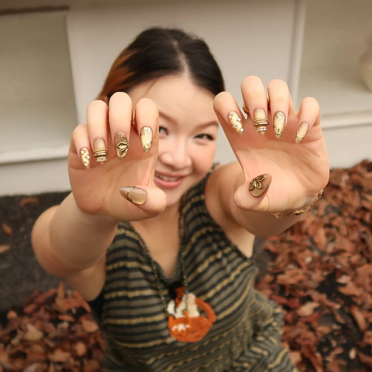 Lazy Sunlight - Ersa Nails Gold PressOnNails