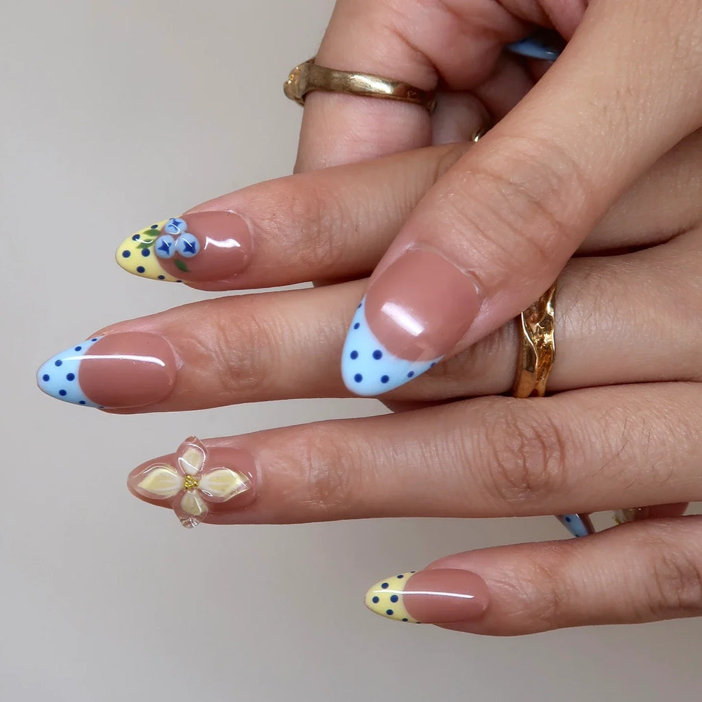 Sunday Picnic - Ersa Nails Nude Blue Yellow PressOnNails