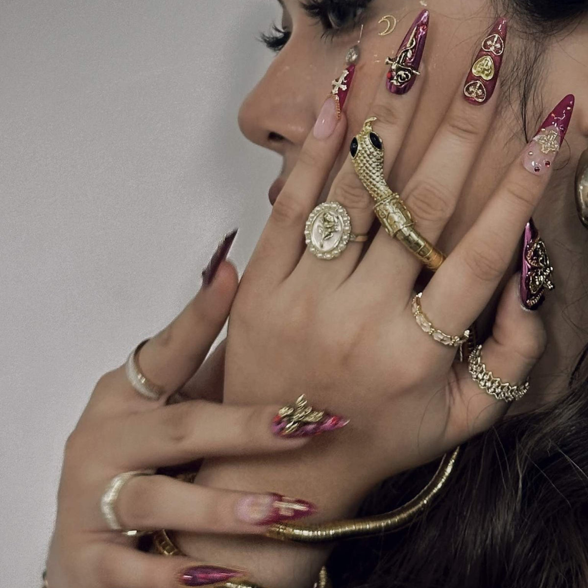 Virgencita - Ersa Nails Red Purple Long Oval PressOnNails